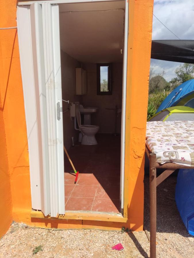 Aree Tende Presso La Casa In Campagna Di Ottavia Hotel Алецио Екстериор снимка