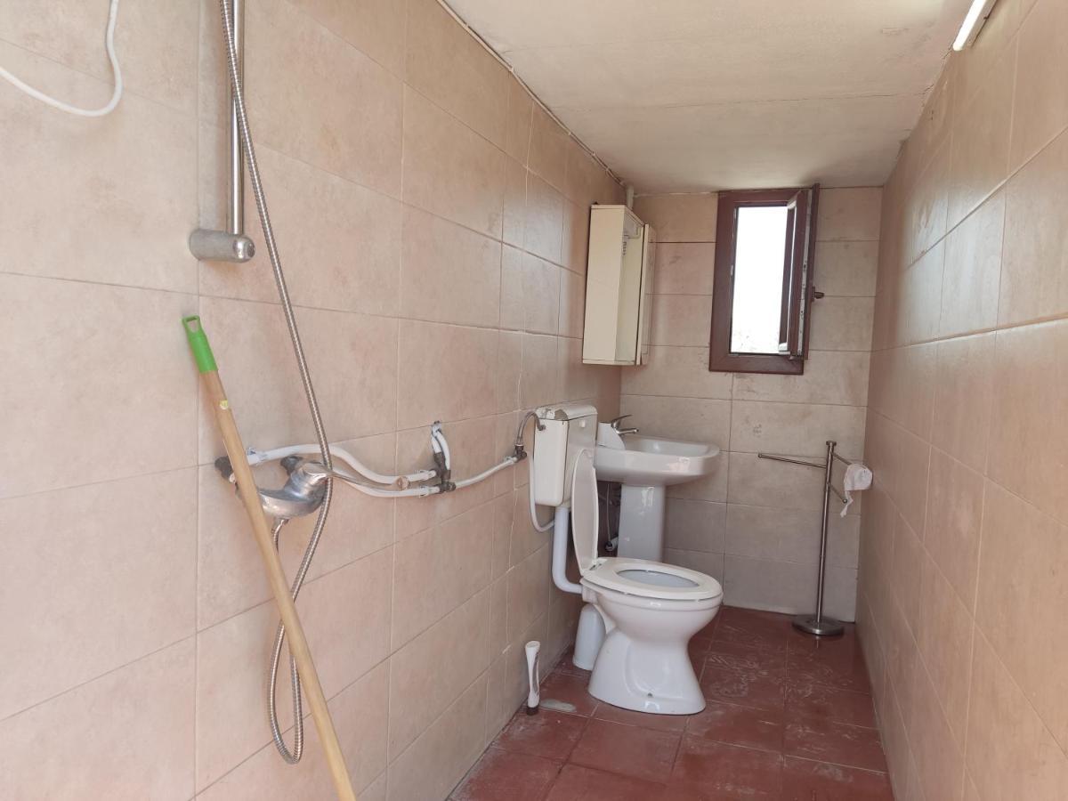 Aree Tende Presso La Casa In Campagna Di Ottavia Hotel Алецио Екстериор снимка